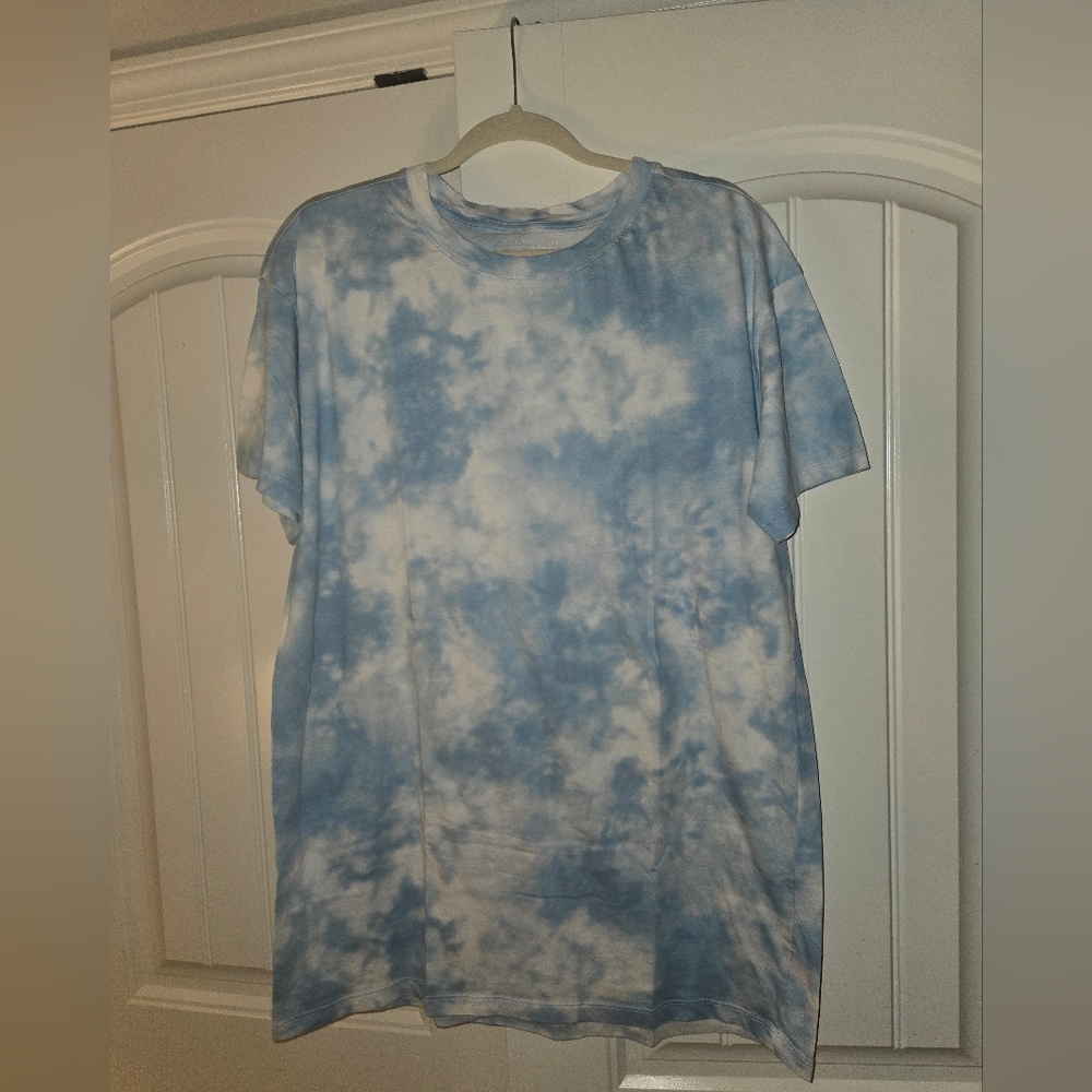 🌟Womens Victoria's Secret Tie Dye Cloudy Sky Tee M/L - Picture 2 of 3